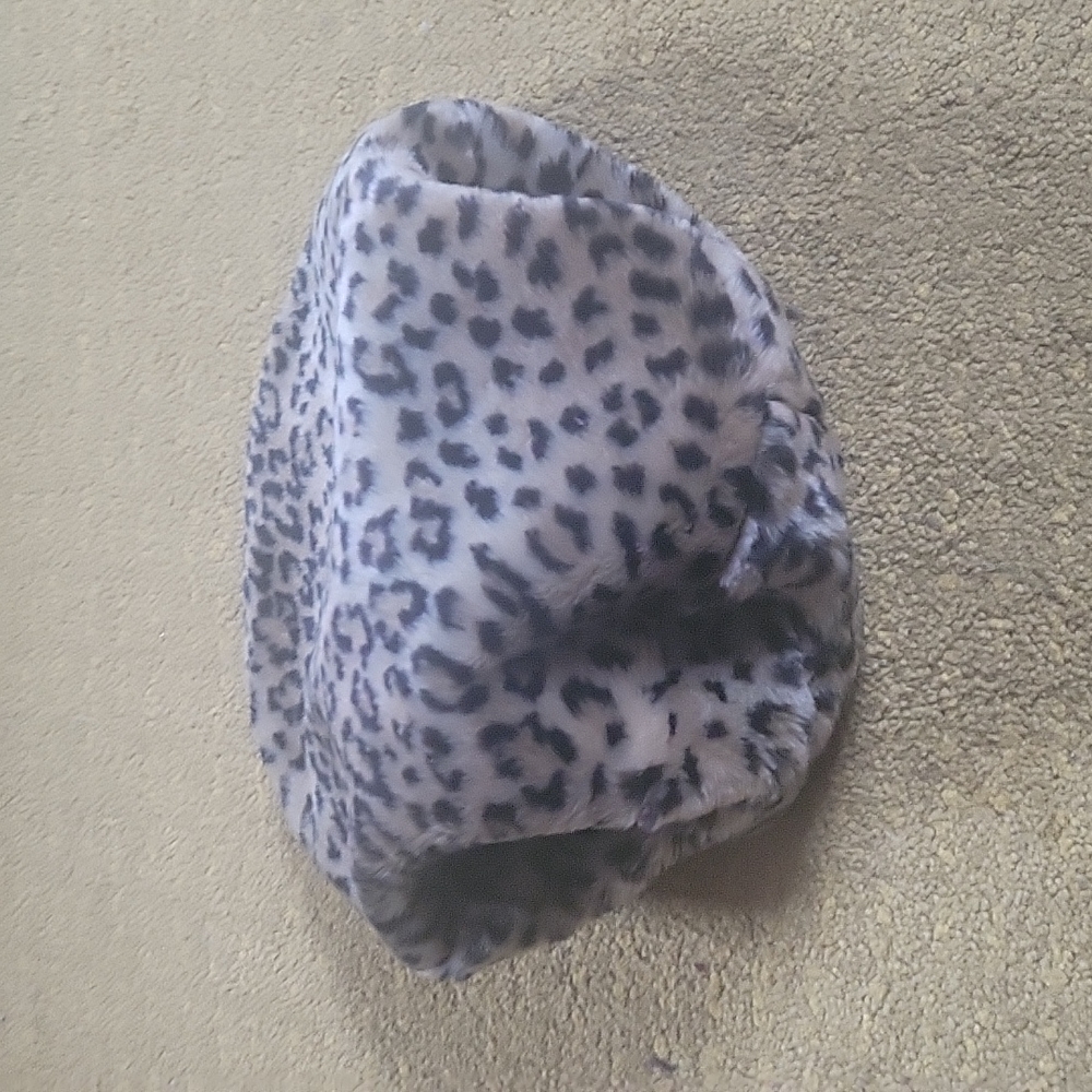 Vintage Made in USA Leopard Print Faux Fur Soft Winter Warm Beret Beanie Hat